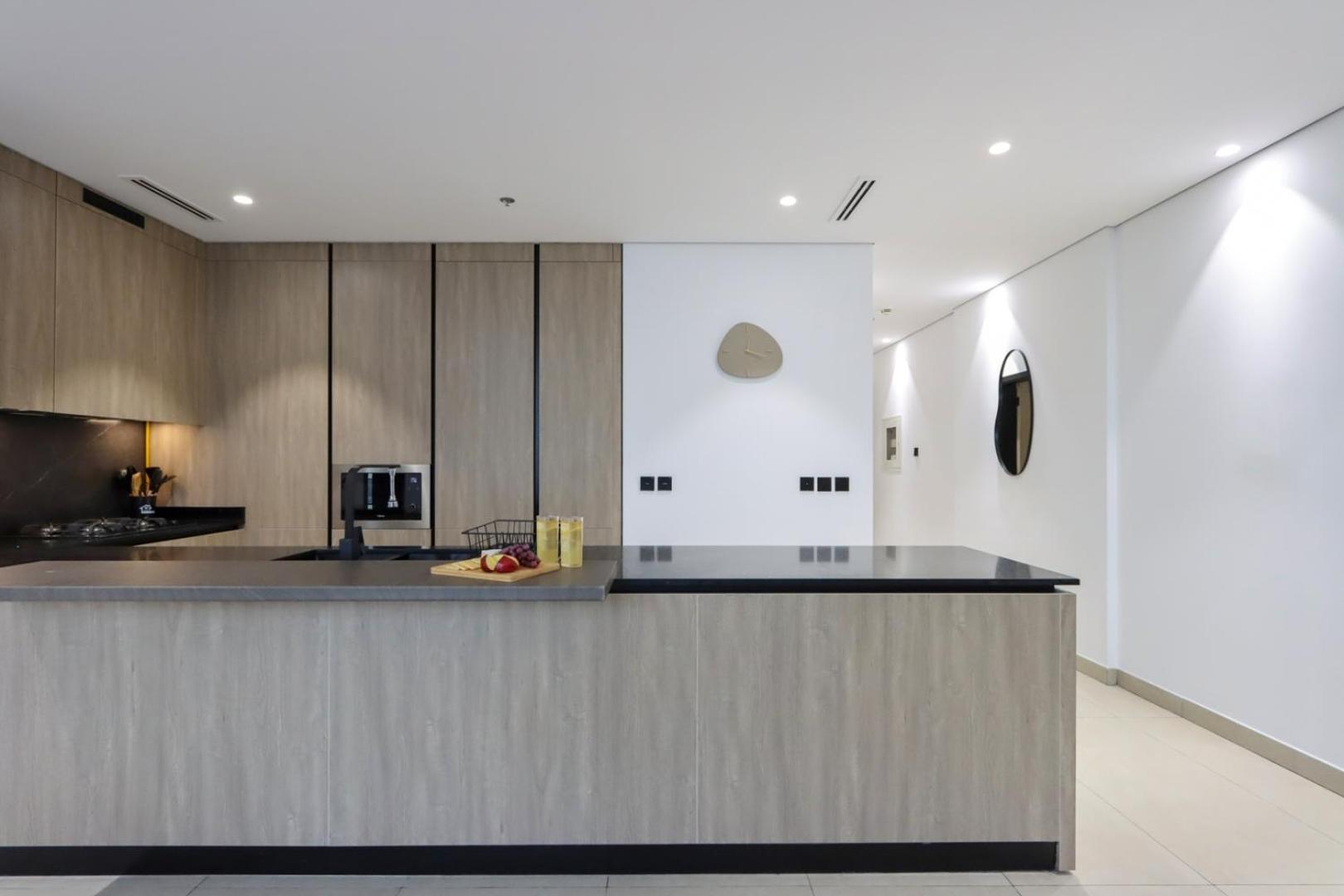 Apartment Livbnb-stylish And Spacious 1br With Private Balcony *